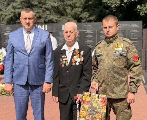 В честь 83 й годовщины освобождения города Мценска от фашистских захватчиков в городе Мценске поздравили ветеранов В честь 83 й годовщины освобождения города Мценска от фашистских захватчиков в городе Мценске поздравили ветеранов